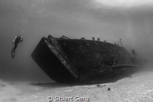Deep LCU on the West side, Oahu, HI. by Stuart Ganz 